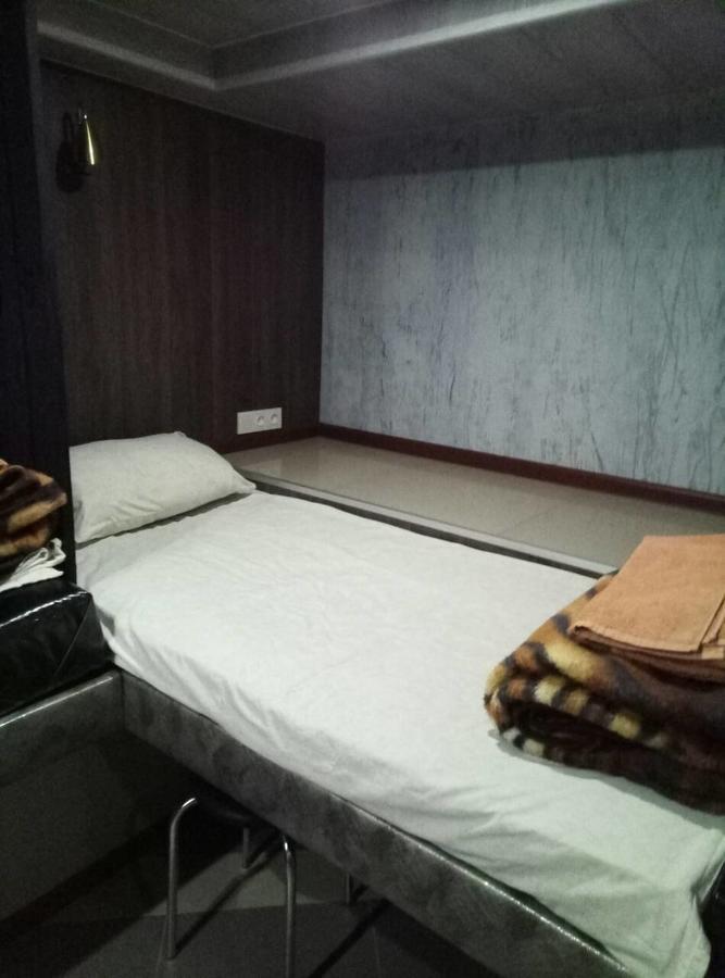 Guest House Khan Харков Екстериор снимка